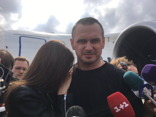Олег Сенцов вернулся в Украину - первые фото