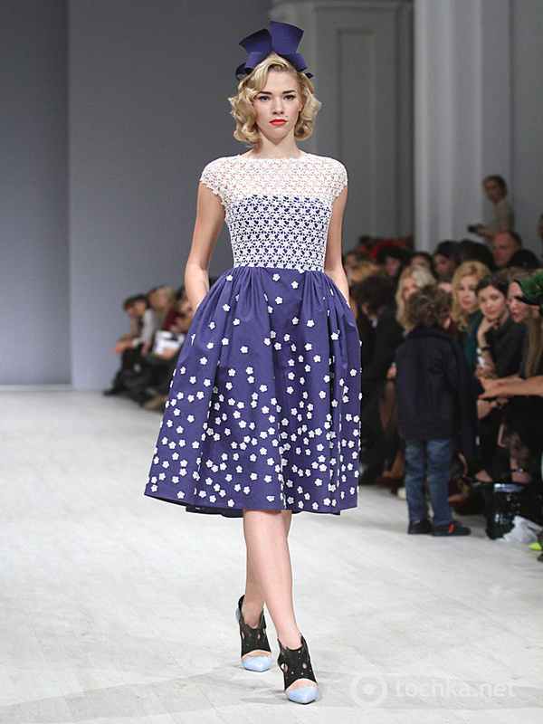 показ ANOUKI BICHOLLA