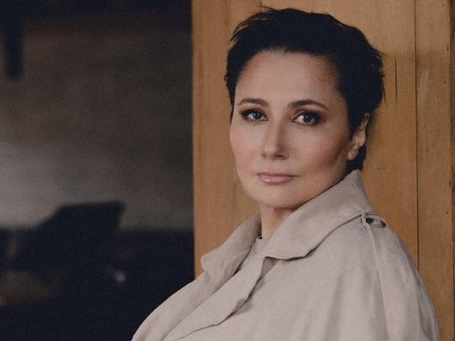 Олена Мозгова запостила архівне фото, де їй 16 років