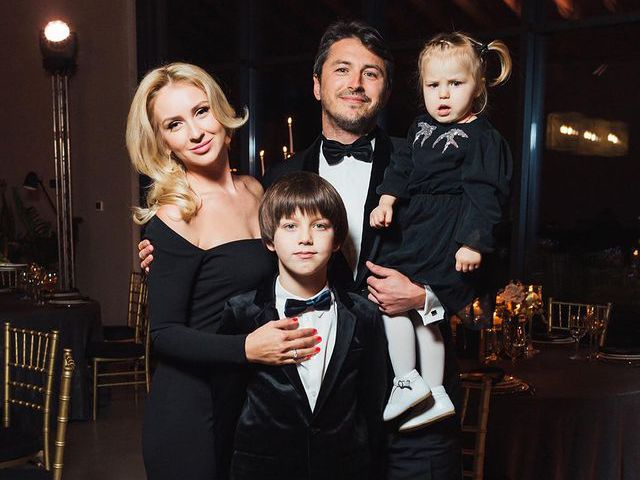 Сергей Притула с женой и сыном