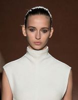 Victoria Beckham Осінь 2015: макіяж і зачіски з показу