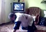 Опасный брейк-данс в квартире