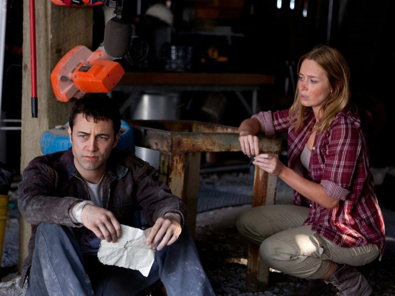 Кадры из фильма "Петля времени"