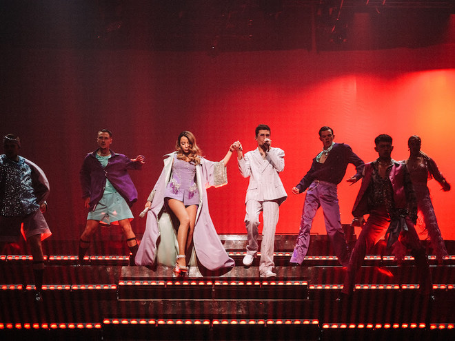 "Время и Стекло"