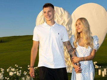 Квіткова показала романтичний кадр з майбутнім чоловіком