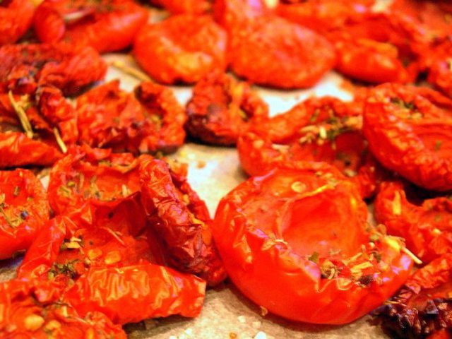 Медленно запеченные (вяленые) томаты