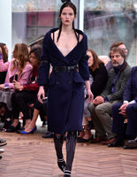 Prada Resort 2018 Women's Show