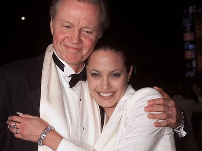 Анджелина Джоли