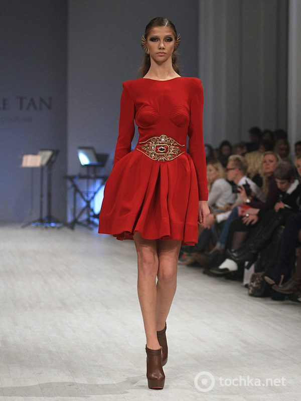 Показ ANDRE TAN