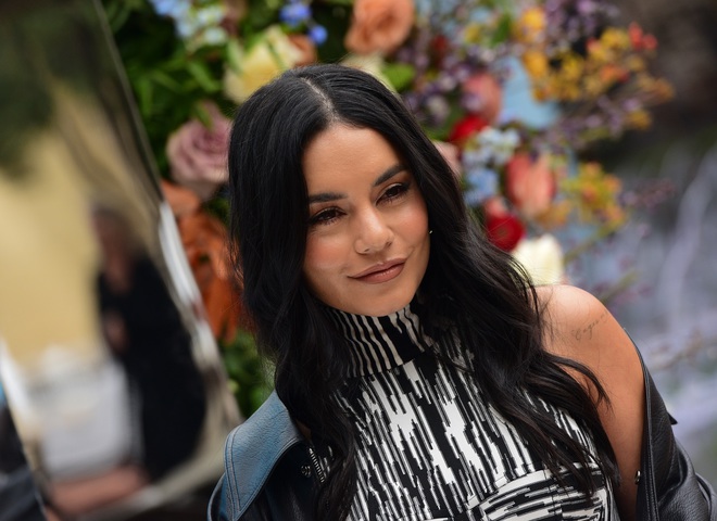 Ванесса Гадженс оголосила про другу вагітність через рік після народження первістка