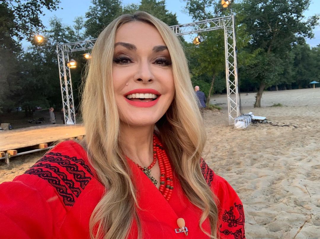 Коллекция вышиванок Ольги Сумской