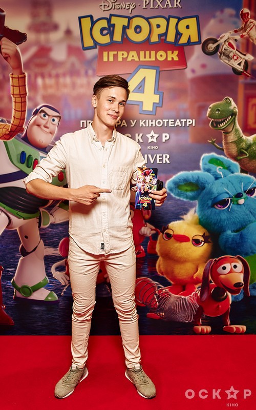 В Киеве прошла премьера фильма "История игрушек-4"