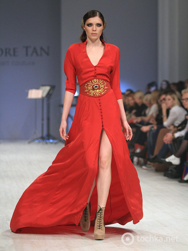 Показ ANDRE TAN