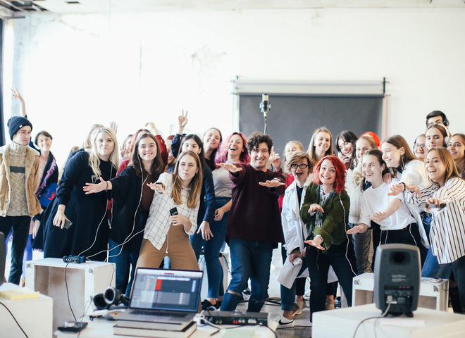 Впервые в Украине артист записал в свой альбом хор из фан-клуба 