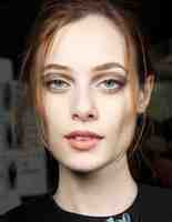 Б'юті-образ моделей з показу Giorgio Armani Осень 2015 Б'юті-образ моделей з показу Giorgio Armani Осень 2015