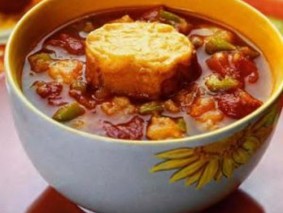 Томатный суп с чесночными пампушками