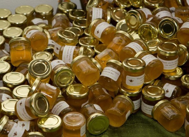 Медове обгортання: розтопи целюліт