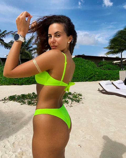 Настя Каменских в купальнике