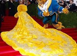Меми на вбрання Ріанни для Met Gala 2015 Меми на вбрання Ріанни для Met Gala 2015