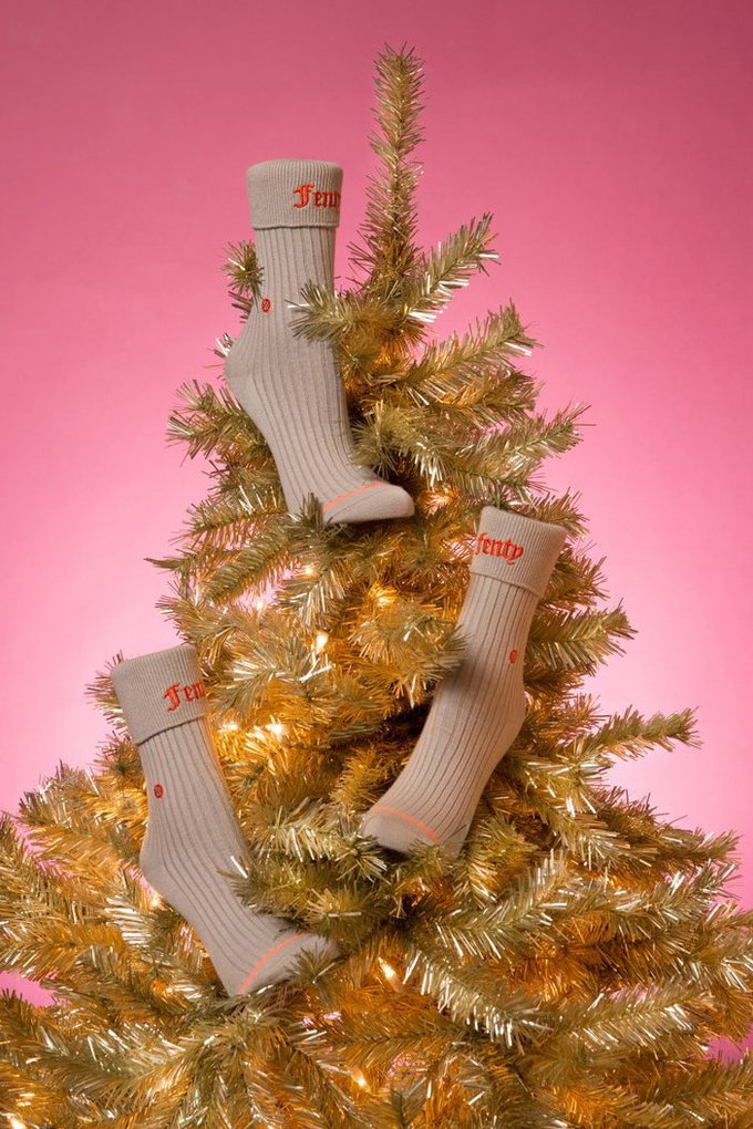 Ріанна колекція різдвяних шкарпеток
