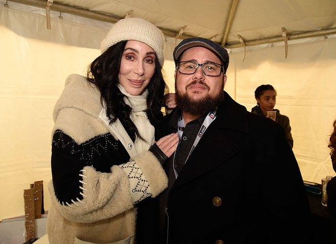 Трансгендерний син Шер одружився через 18 років після зміни статі