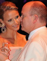 Шарлин Уиттсток и принц Альберт Шарлин Уиттсток и принц Альберт