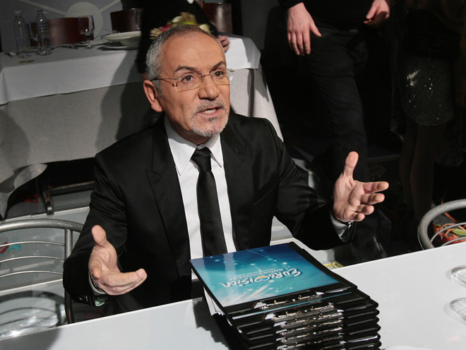 Савик Шустер