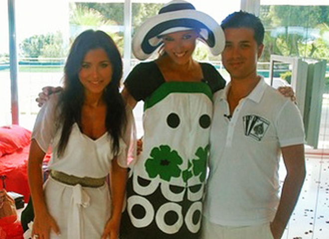 Осадчая пообщалась со всеми звездными гостями на свадьбе