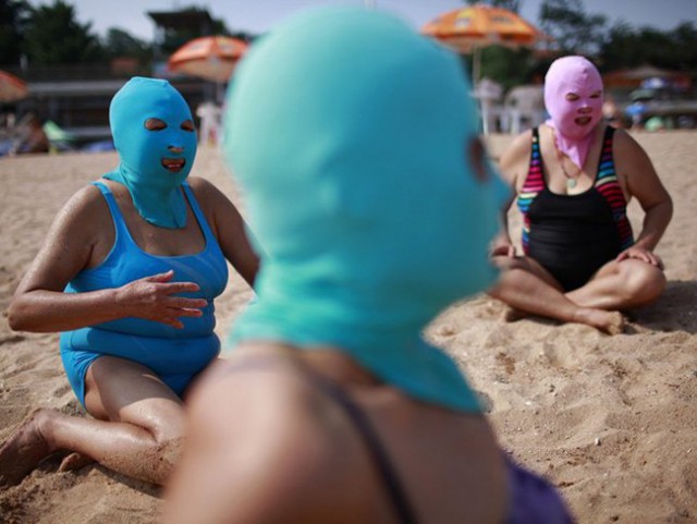 Фантомасы в море. Китайская пляжная мода