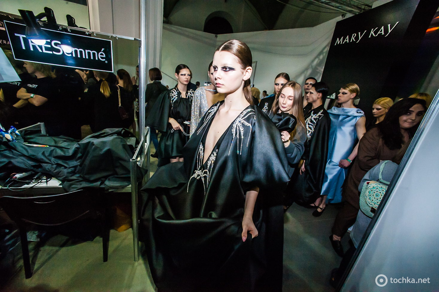 Backstage первого дня UFW FW20/21