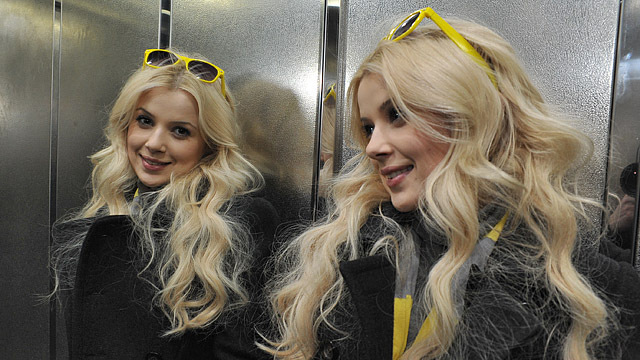 Мика Ньютон