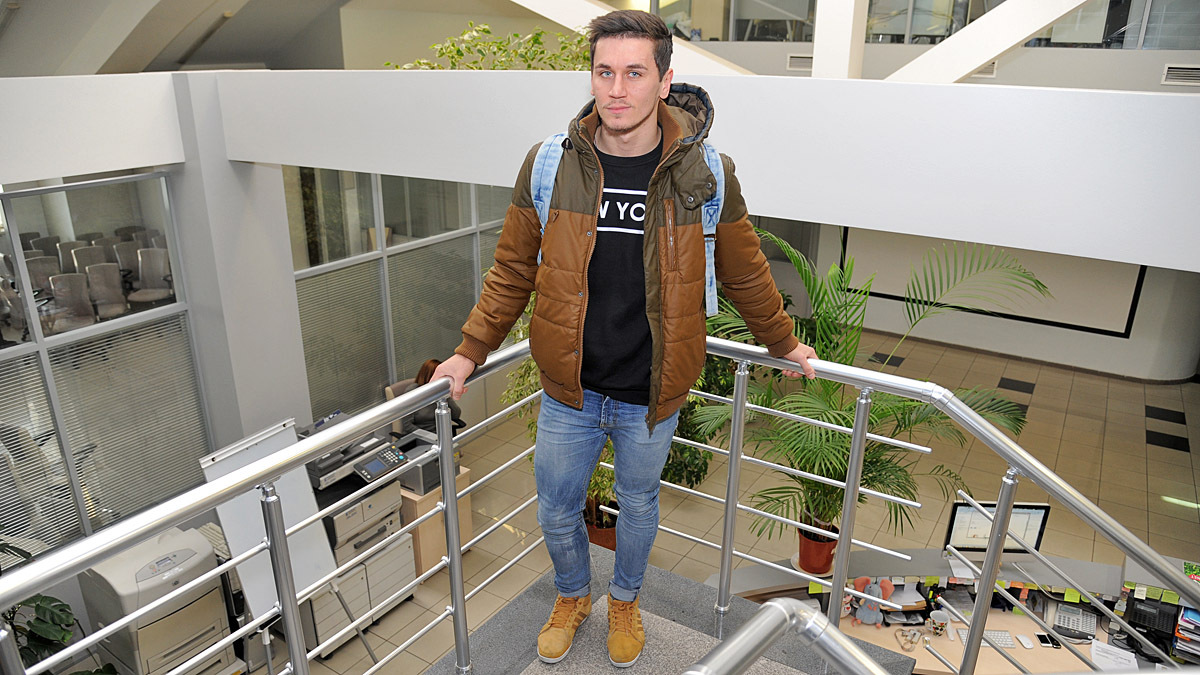 Олег Татаринов