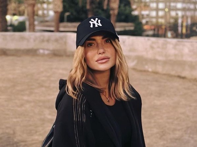 Слава Камінська показала себе в обіймах нового бойфренда — фото