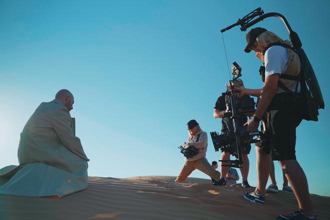 Alyosha & Vlad Darwin зняли кліп "Торнадо" в ОАЕ: перші фото зі знімального майданчика