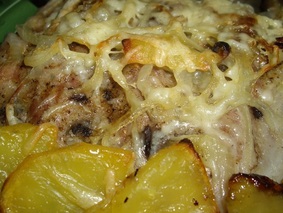 Картофель с ребрышками в духовке