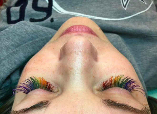 Радужные ресницы – разноцветный beauty-тренд из Instagram 