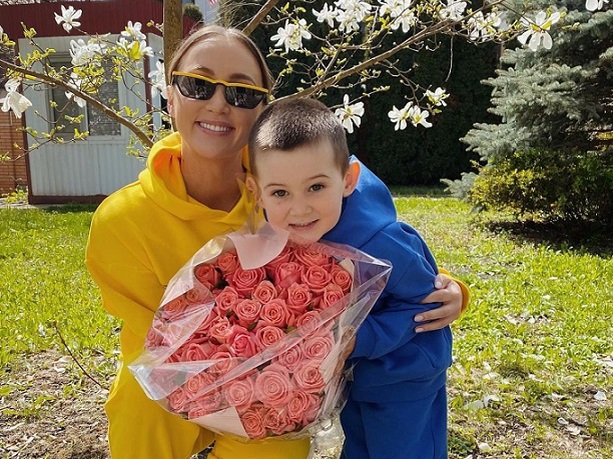 Анна Ризатдинова с сыном Романом
