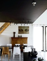 Інтер'єр дизайнера: чорно-біла квартира в Парижі