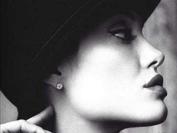 Анджелина Джоли