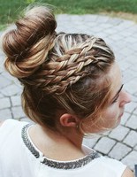 Вечірні зачіски для довгого волосся 2016