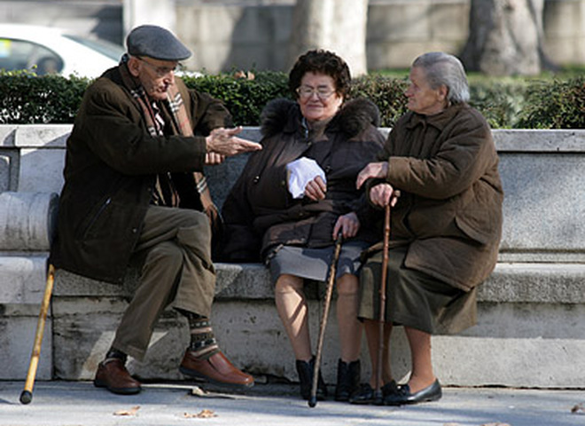 Старики, пенсионеры