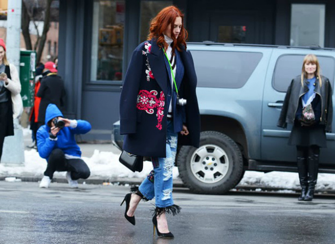 Модні тенденції весни 2016: джинси з бахромою