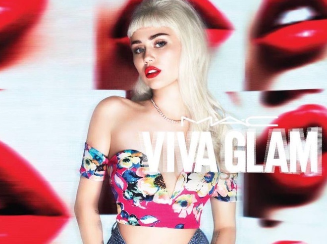Майли Сайрус в рекламе MAC Viva Glam Майли Сайрус в рекламе MAC Viva Glam