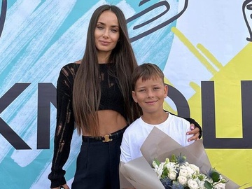 Ксенія Мішина зняла на відео, як її 11-річний син стрибнув із другого поверху