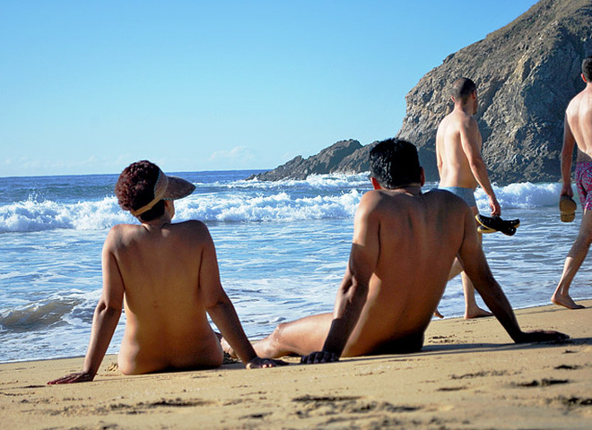 Групповые порно оргии нудистов на пляже: Секс в дюнах 1