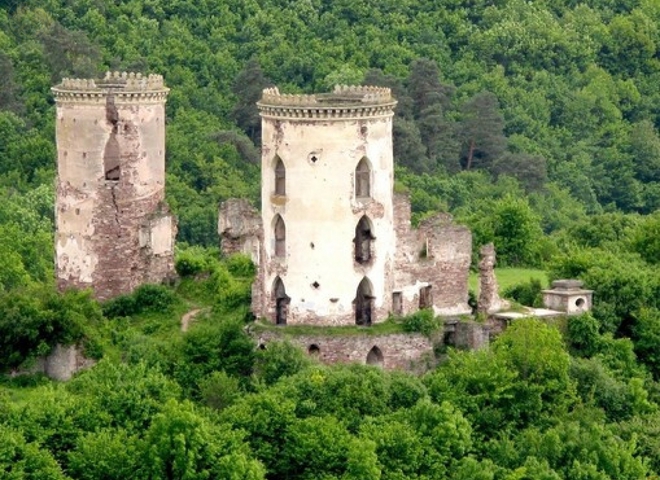 Польша вложит $10 млн в реконструкцию замка и костела на Тернопольщине
