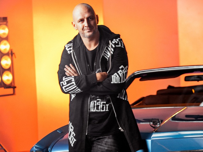 Украинские знаменитости предстали в интересных образах в рамках нового сезона "Голос країни 8"