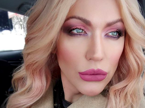 Травести-дива Монро