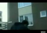 обиччям по землі