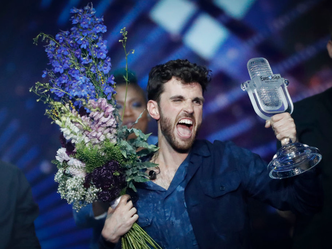 Переможець Євробачення-2019 Дункан Лоуренс зіграв весілля зі своїм хлопцем